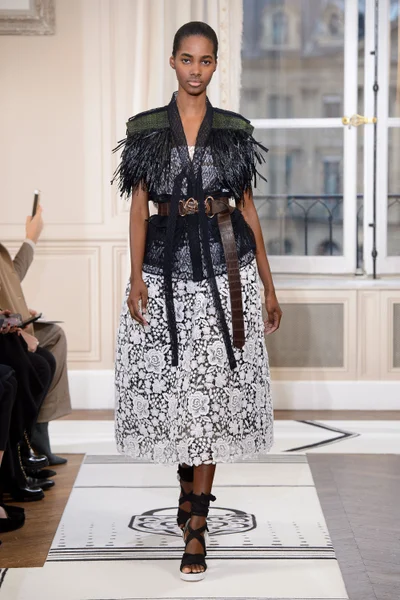 Look 7